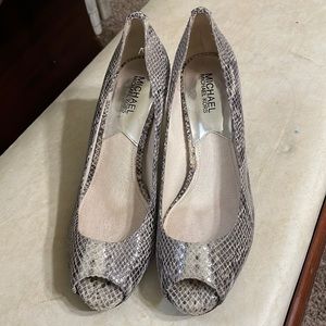 Michael Kors Peep Toe Pump